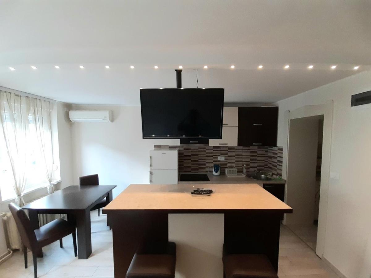 Central Apartment With Garage Novi Sad Exterior foto